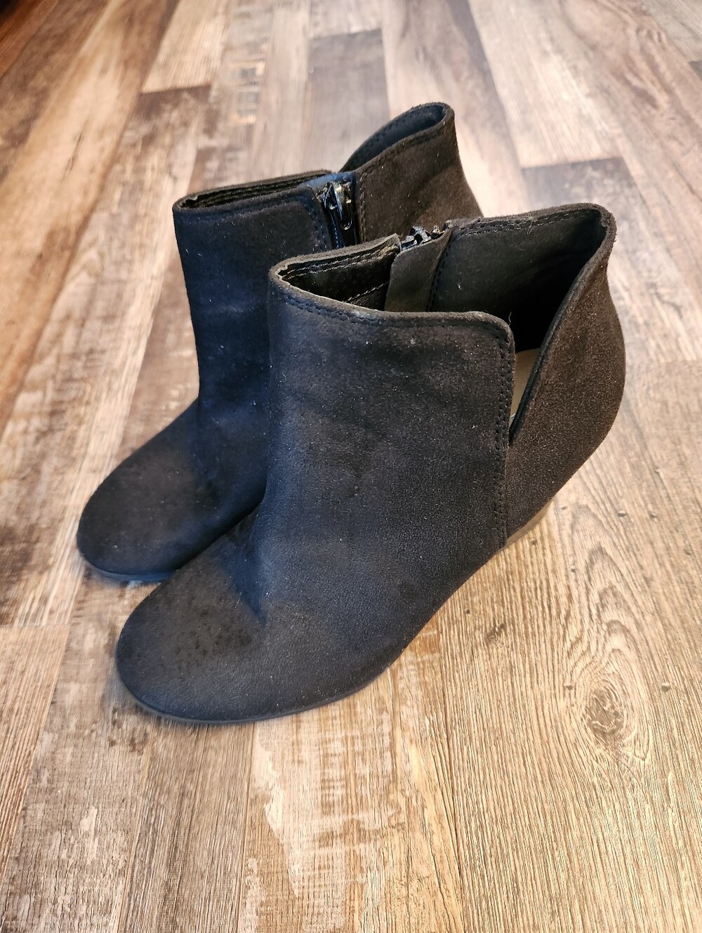 Soda Black Wedge Booties Size 8